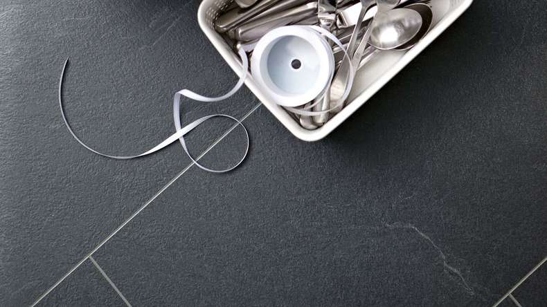 MEISTER Laminate - MeisterDesign LB 150 Slate anthracite 06137 | Made in Germany (600003-0857398-06137)