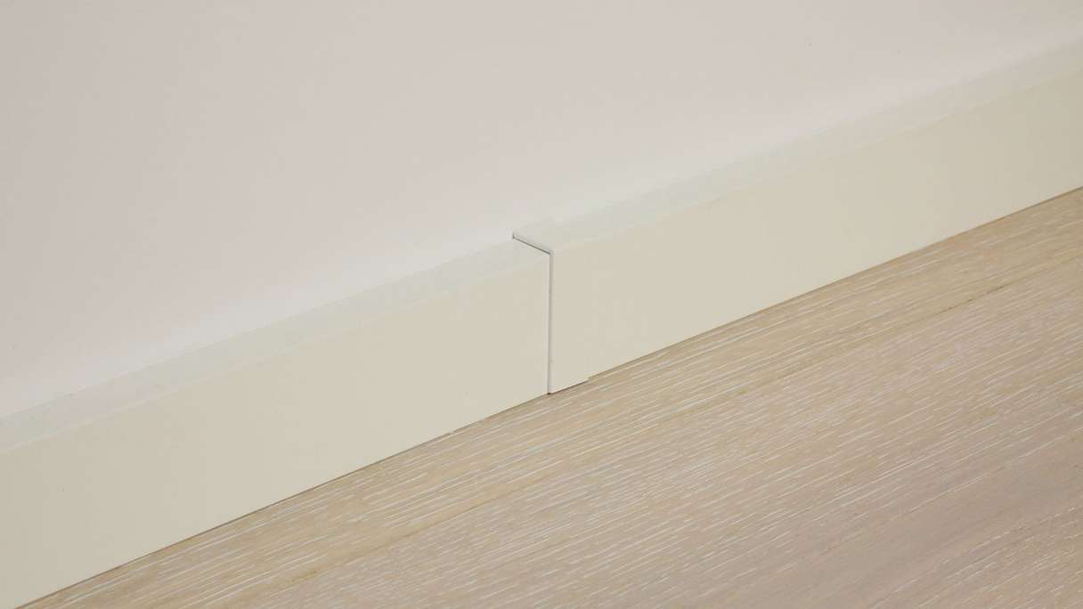 Connecting piece self-adhesive for skirting board F100201M Modern White 18 x 50 mm - 2pcs. (9062282001)