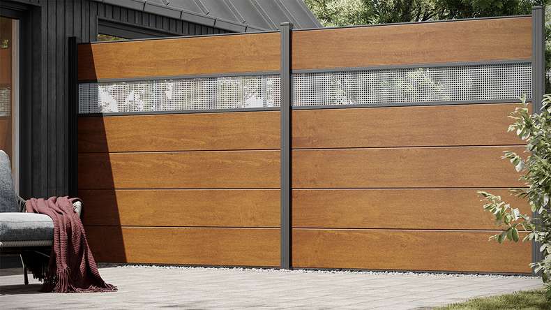 planeo Basic - PVC Plug-in Fence Square Golden Oak