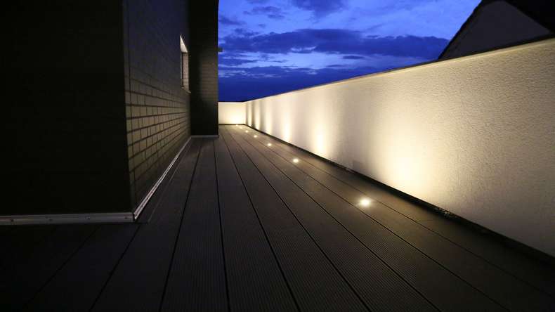 Complete set TitanWood 3m hollow core plank grooved structure light grey 16m² incl. aluminium-UK