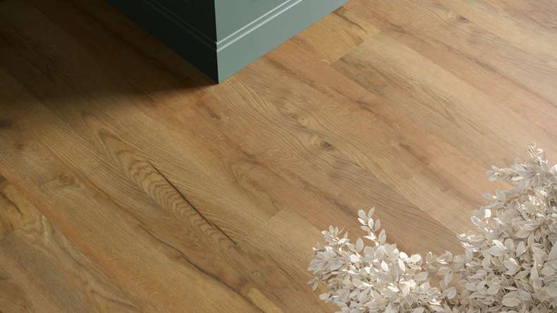 planeo adhesive vinyl - Object Woodline Oak Gold | synchronised embossing (PLDD2570-EGO)