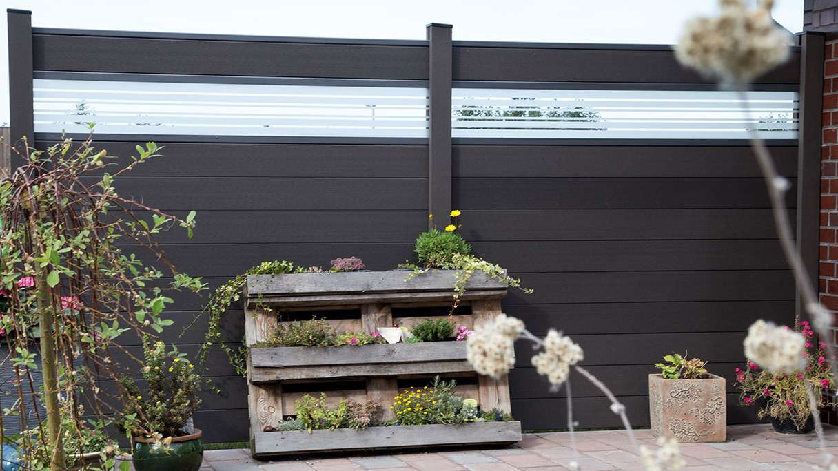 planeo Solid - garden fence design panel glass30 anthracite grey