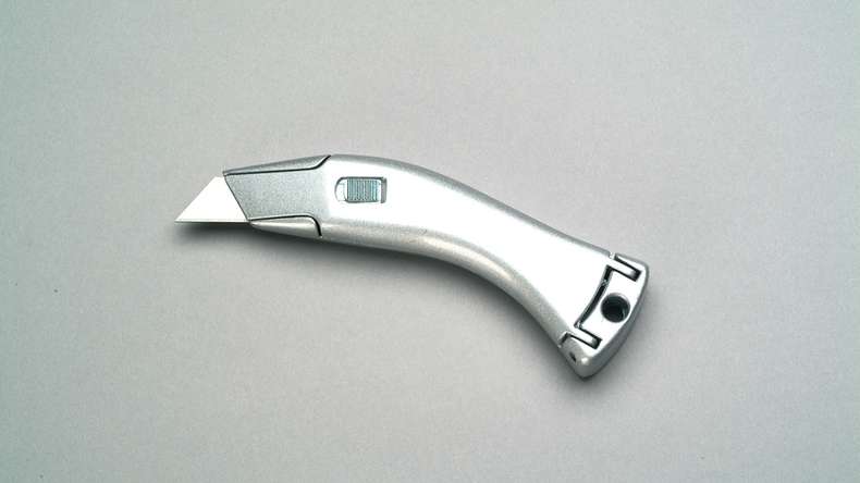 planeo professional hook knife with quick-release fastener