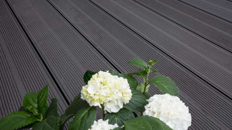 planeo TitanWood - XL hollow core plank 4m dark grey