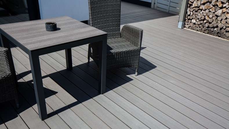 Complete set TitanWood 3m solid plank wood structure light grey 9.2m² incl. aluminium-UK