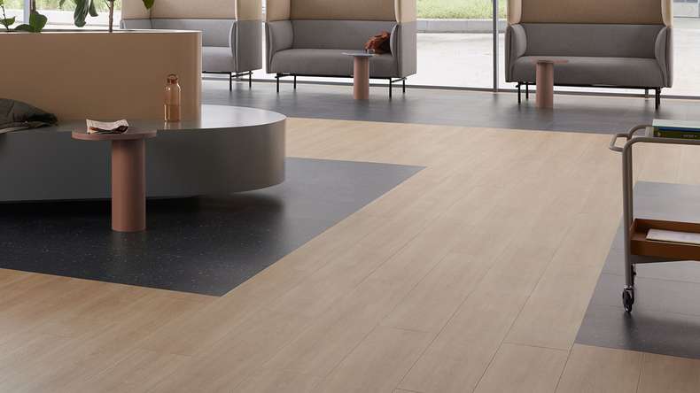 planeo self-adhesive vinyl – SilentIQ Wood 2-in-1 Commercial Rovenza | Integrated impact sound insulation (F-DW-SIQ-7080)