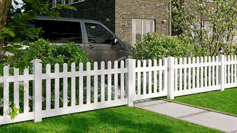 planeo Privara - PVC plug-in fence front garden fence white - UV-resistant | 180 x 80 cm