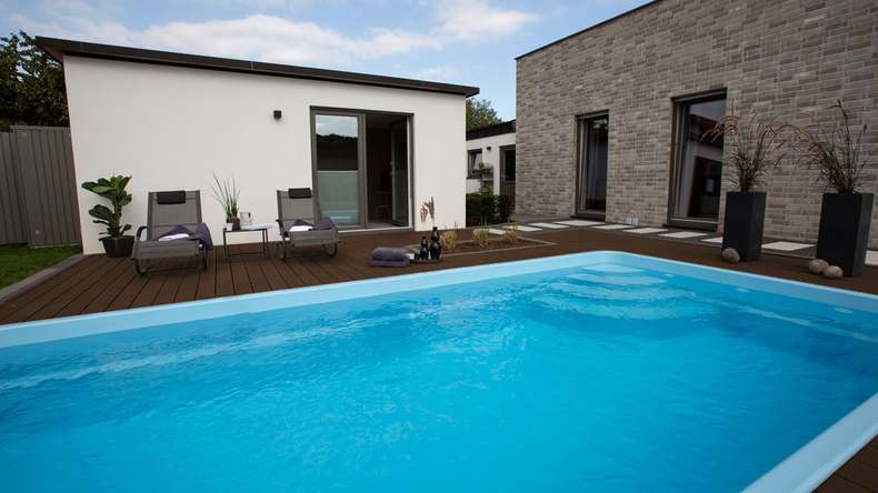 planeo TitanWood - solid plank wood structure dark brown