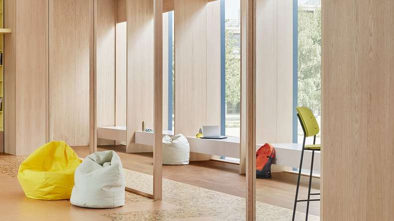 planeo self-adhesive vinyl – SilentIQ Wood 2-in-1 Commercial Montesa | Integrated impact sound insulation (F-DW-SIQ-18080)