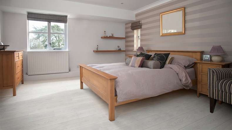 Forbo Enduro adhesive vinyl - White Oak (69102DR3)