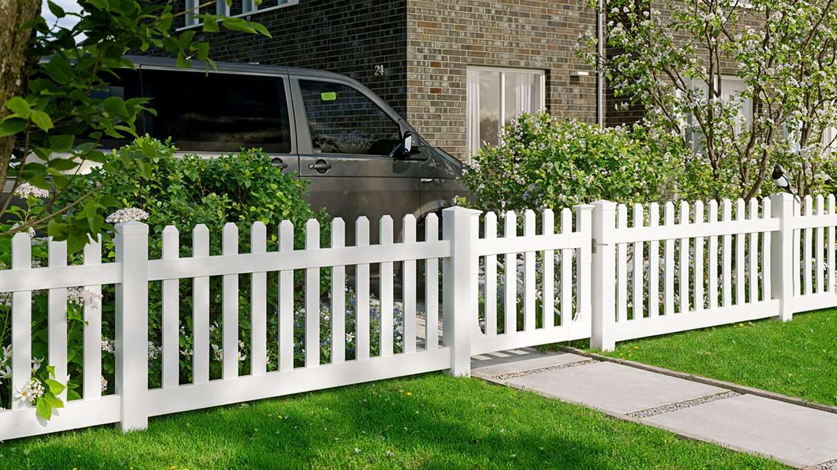 planeo Privara - PVC plug-in fence front garden fence white - UV-resistant | 180 x 80 cm