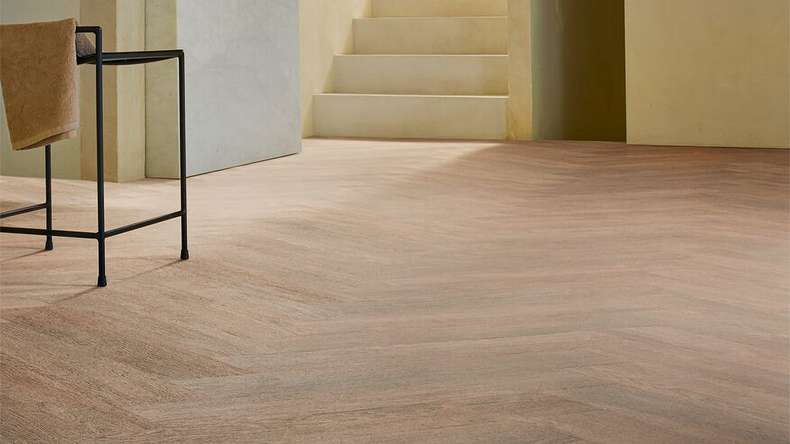 Forbo Allura Wood 70 adhesive vinyl - Amber Elegant Oak (600168DR7_con)