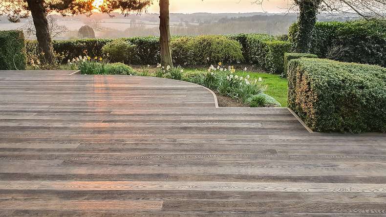 planeo Authoria PureBoard solid decking - Antique Brown Oak 3.6m textured