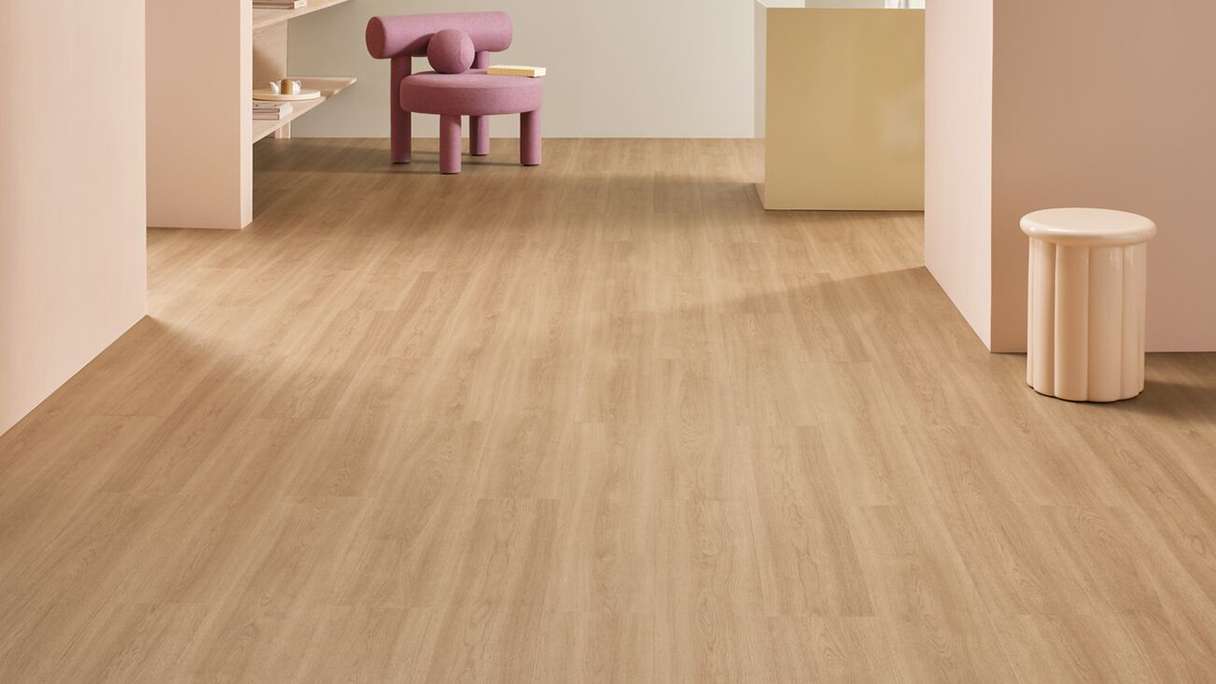 planeo self-adhesive vinyl – SilentIQ Wood 2-in-1 Commercial Rovenza | Integrated impact sound insulation (F-DW-SIQ-7080)