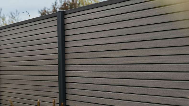 planeo LINEA - WPC CoEx Rhombus plug-in fence dark grey 176 x 183