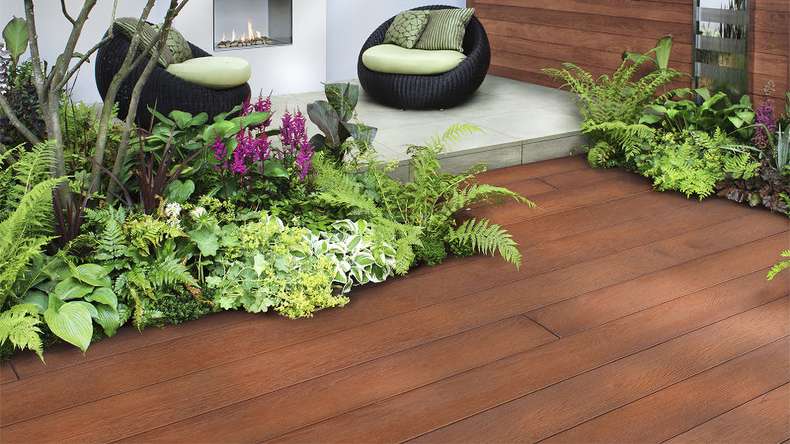 planeo Authoria PureBoard solid decking - Natural Walnut 3.6m textured