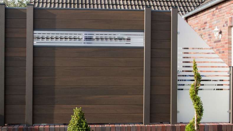 planeo Solid - garden fence design panel glass30 walnut co-ex