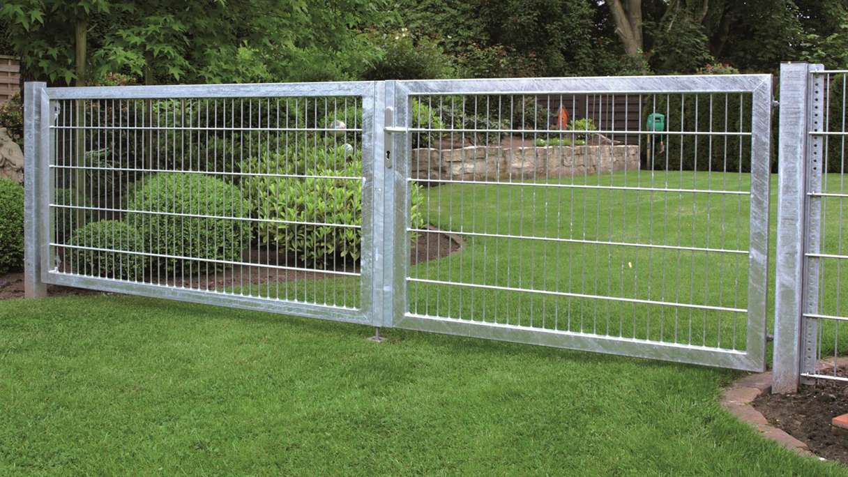 planeo universal door heavy 2-leaf asymmetric hot-dip galvanised H 800 x W 3200 incl. gateposts