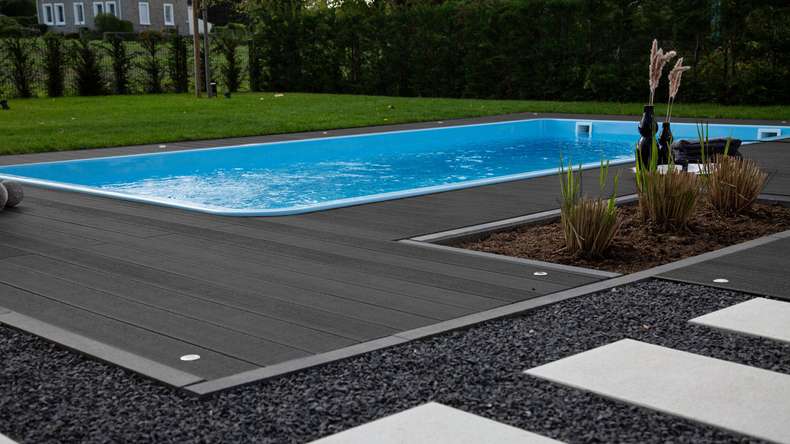 planeo TitanWood - solid plank wood structure dark grey