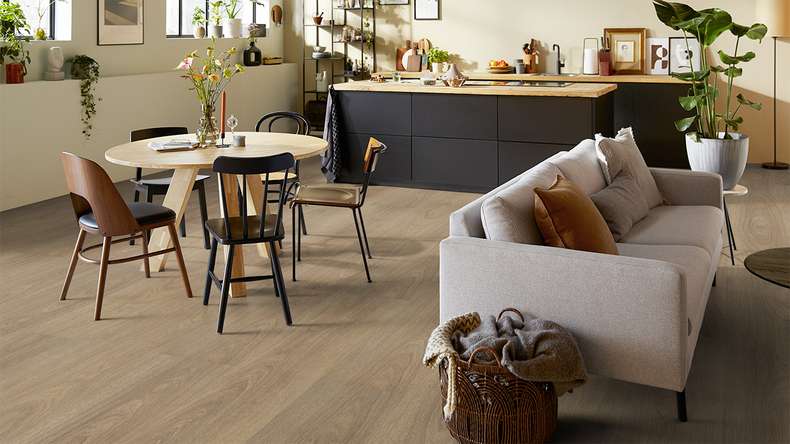 Forbo Allura Wood 70 adhesive vinyl - Light Giant Oak (60288DR7)
