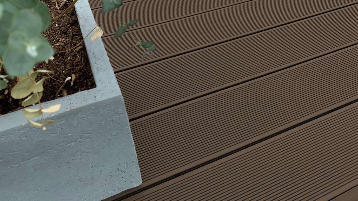 Complete set TitanWood 4m hollow core plank grooved structure dark brown 41.2m² incl. Alu-UK
