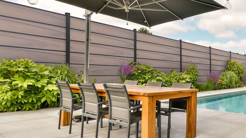 planeo Solid Grande - Premium garden fence Bi-Color co-ex