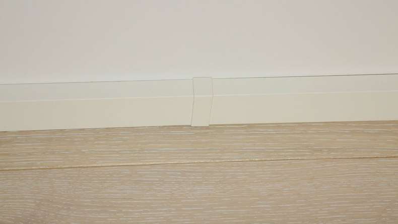 Connecting piece self-adhesive for skirting board F100201M Modern White 18 x 50 mm - 2pcs. (9062282001)