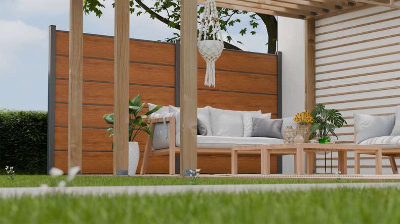 planeo Gardence Simply Premium - PVC plug-in fence Golden Oak with pilaster strips in anthracite 180 x 180 cm