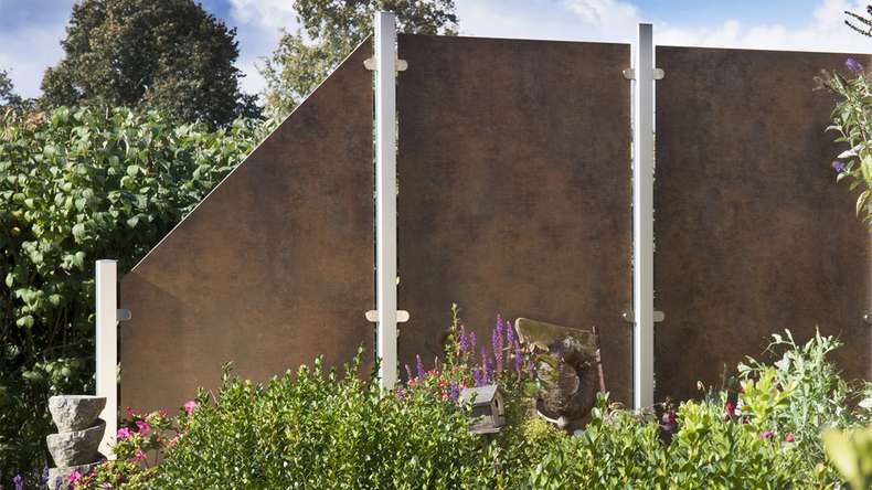 planeo Gardence Resistant - HPL privacy fence on edge rust look 90 x 180cm