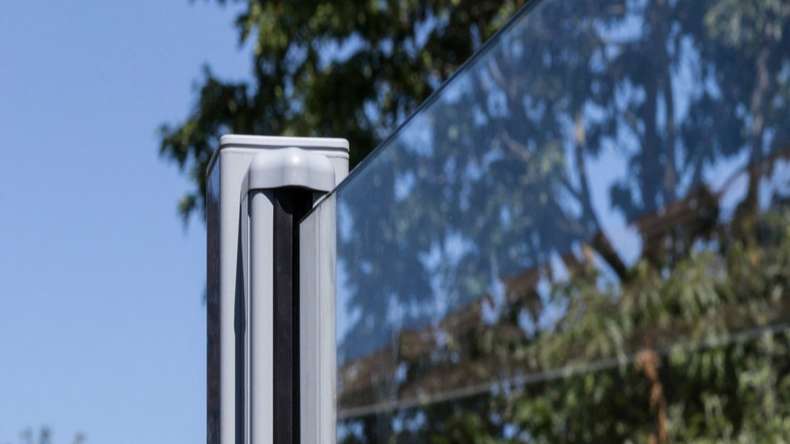 planeo Ambiente - glass privacy gate universal DIN clear glass with aluminium frame 100 x 180 cm