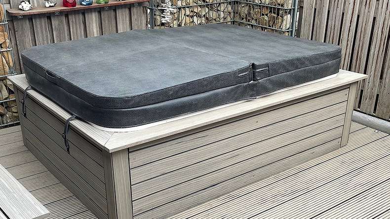 planeo Fassado - WPC rhombus strip facade cladding stone grey