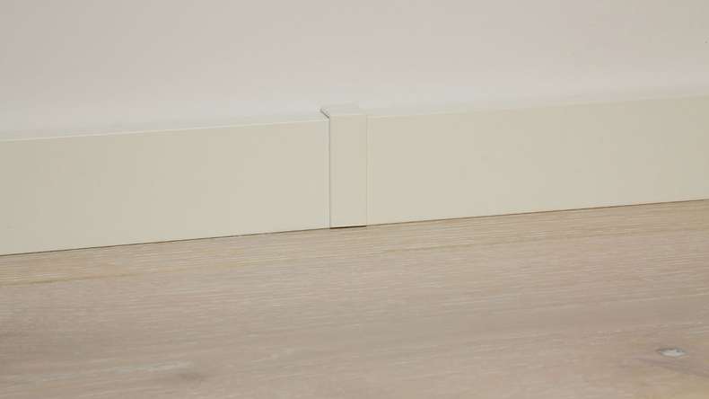 Connecting piece self-adhesive for skirting board F100201M Modern White 18 x 50 mm - 2pcs. (9062282001)