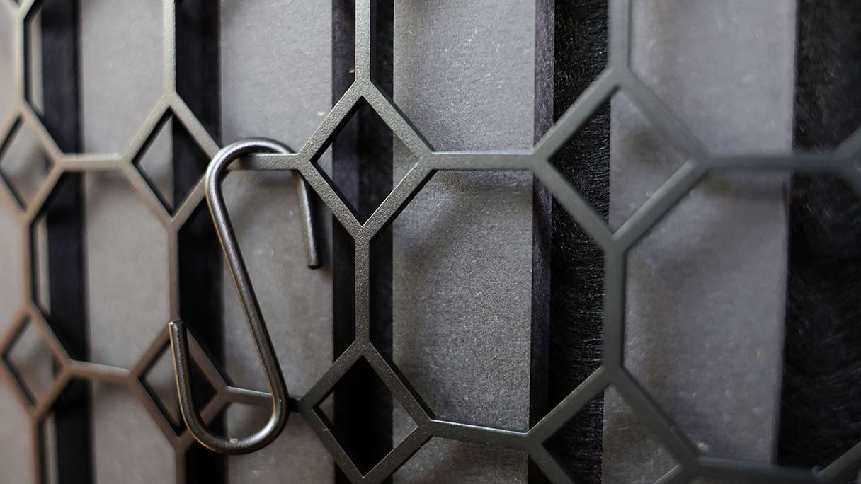 planeo storage grid - black with 4 S-hooks
