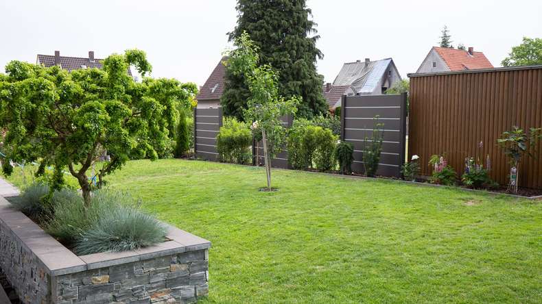 planeo Solid Grande - Premium Garden Fence Anthracite Grey