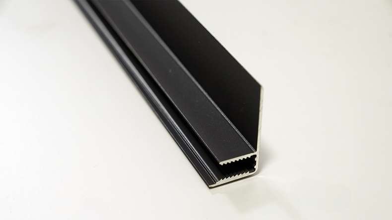 planeo Fassado - End profile black 2.90m
