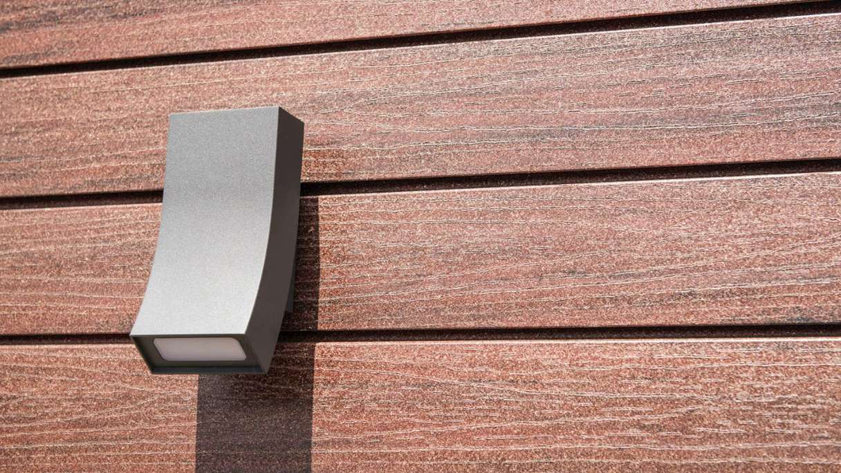 planeo Fassado - WPC rhombus strip facade cladding chestnut brown