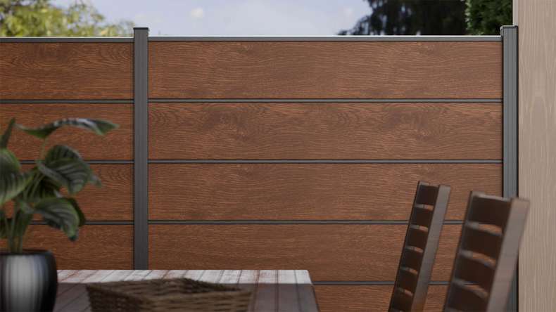 planeo Gardence Simply Premium - PVC plug-in fence Golden Oak with pilaster strips in anthracite 180 x 180 cm