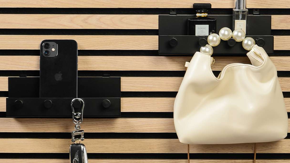planeo shelf - Black with 4 pins including screws