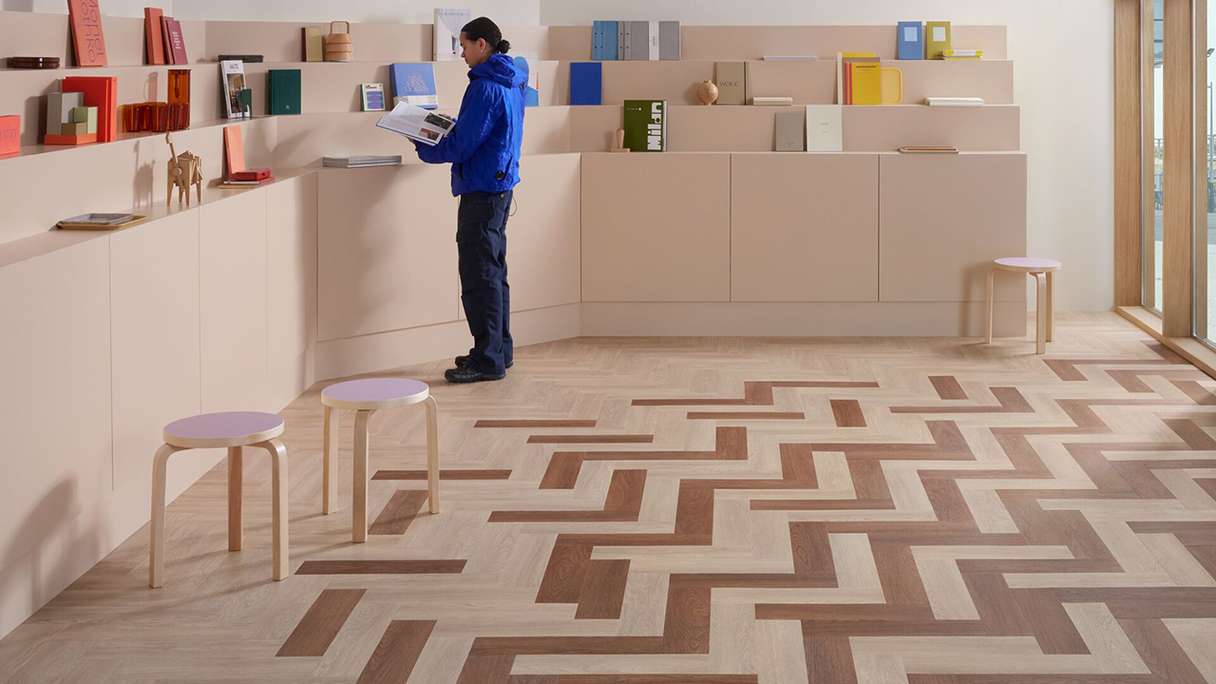 planeo self-adhesive vinyl – SilentIQ Wood 2-in-1 Commercial Marvessa | Integrated impact sound insulation (F-DW-SIQ-16080)