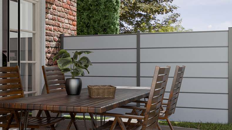 planeo Gardence Simply Premium - PVC plug-in fence silver-grey with pilaster strips in anthracite 180 x 180 cm
