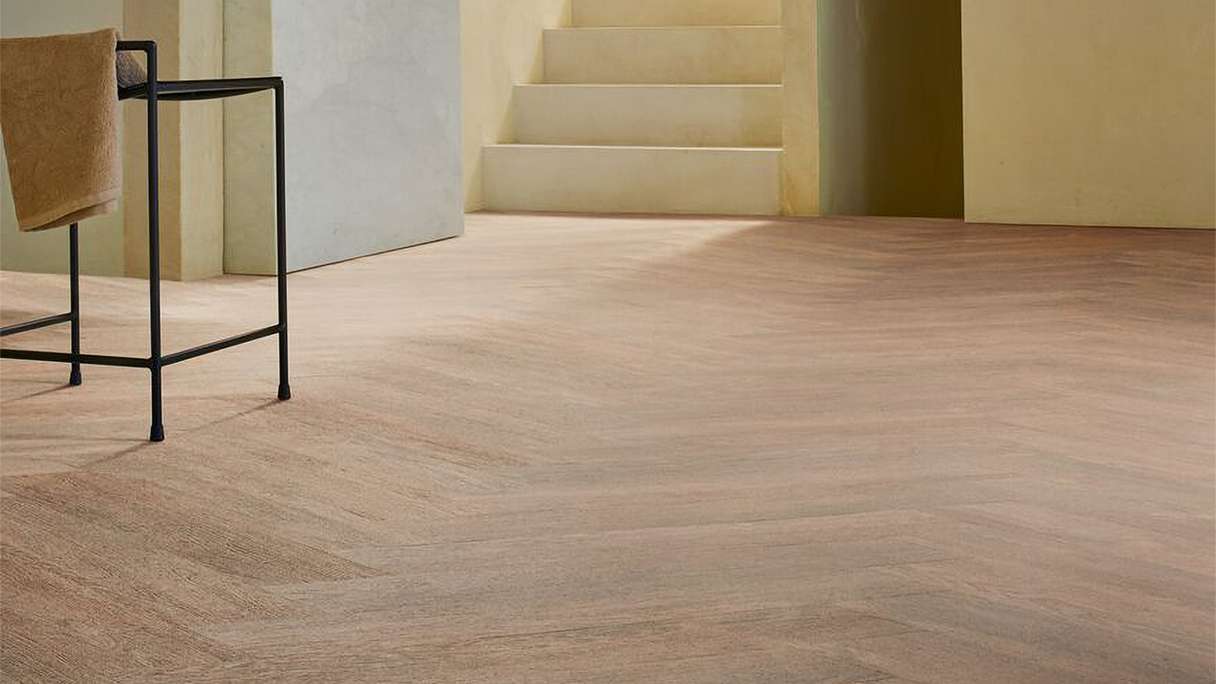 Forbo Allura Wood 70 adhesive vinyl - Amber Elegant Oak (600168DR7_con)