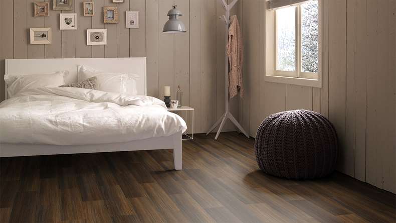 Forbo Allura Wood 55 adhesive vinyl - Dark Twine (637655DR5_con)