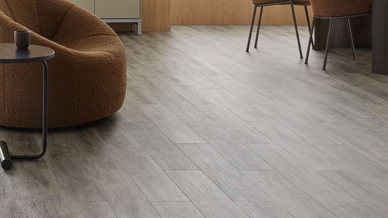 planeo self-adhesive vinyl – SilentIQ Wood 2-in-1 Alveza | Integrated impact sound insulation (F-DW-SIQ-17035)