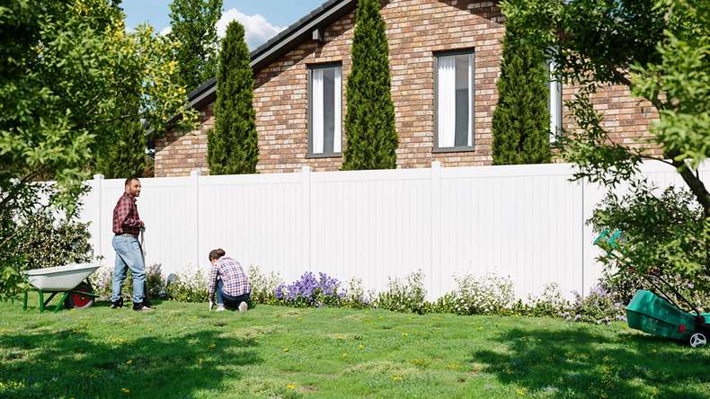 planeo Privara - PVC plug-in fence white - UV-resistant | 177 x 178 cm