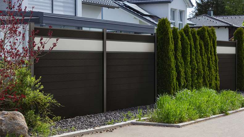 planeo Gardence Strong - BPC plug-in fence Glass Satin Black co-ex 180 x 180 cm