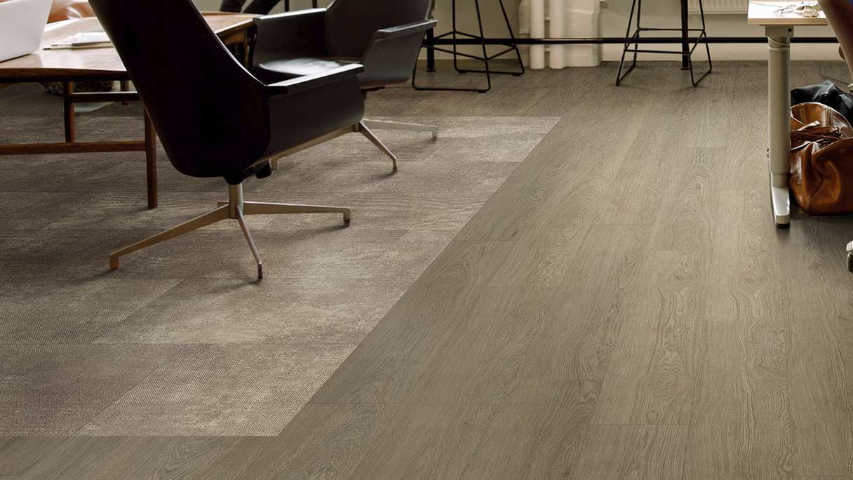Gerflor Klick Vinyl Rigid - Creation 55 Clic EIR Lounge Oak Chestnut | Synchronised embossing (60691274)