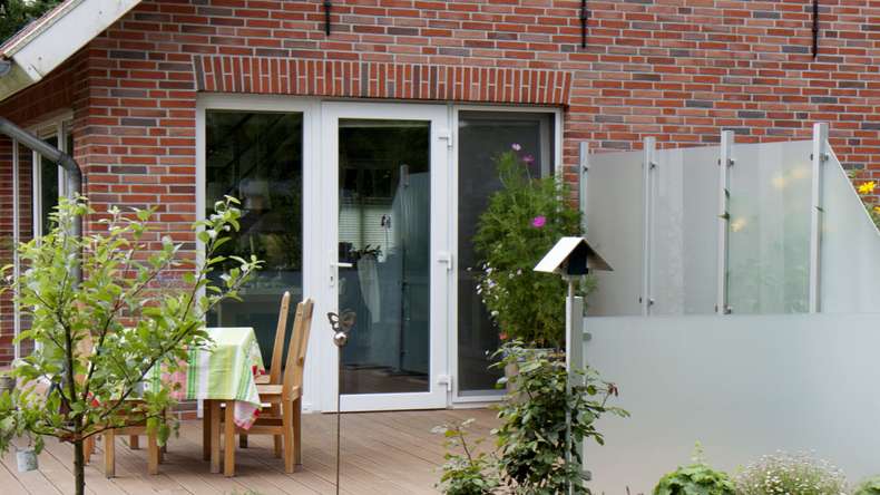 planeo Gardence Flair – Horizontal glass privacy screen, 180 x 90 cm