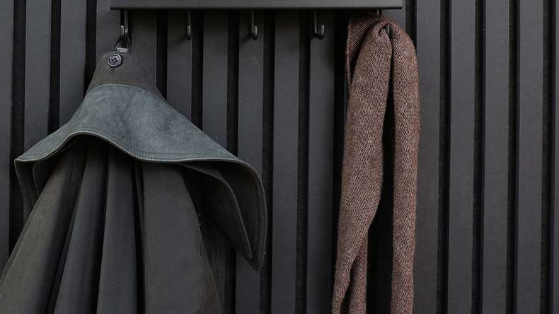planeo storage shelf - black with 5 hooks