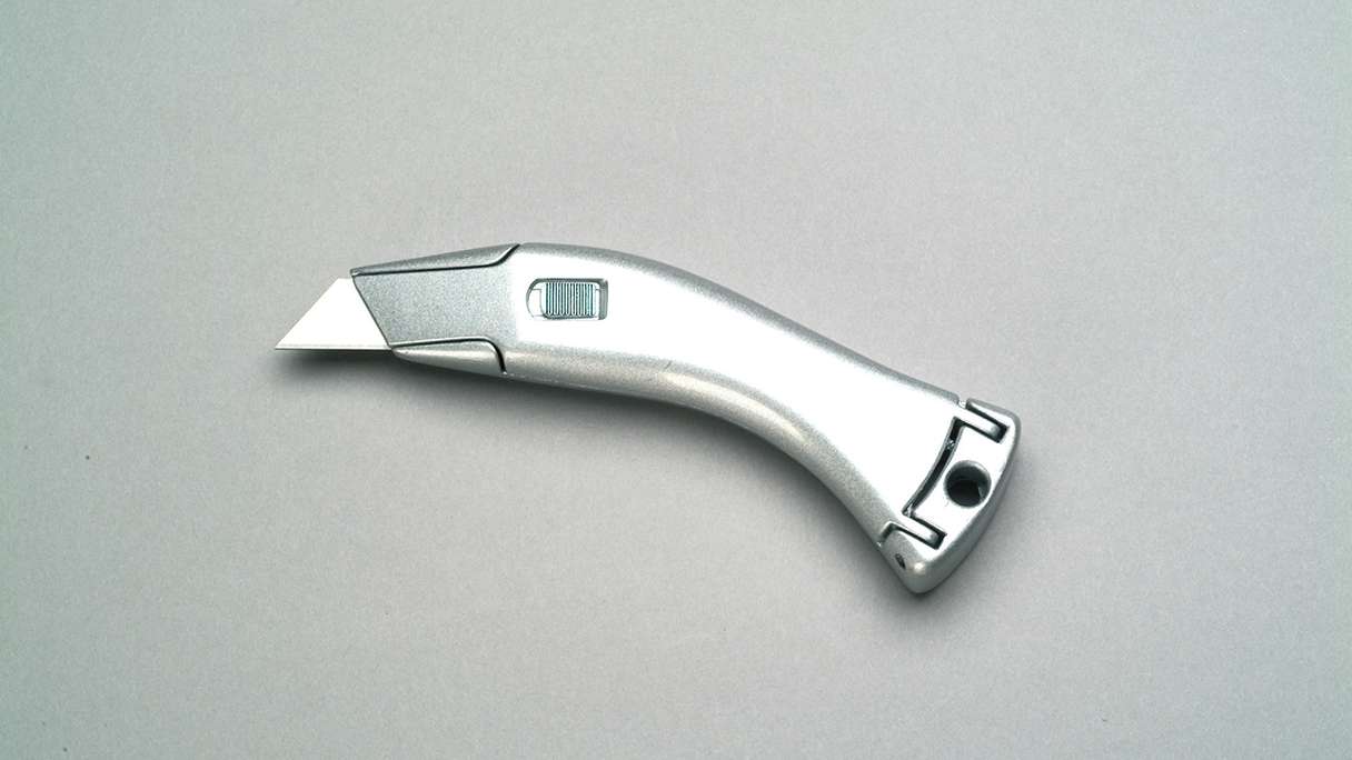 planeo professional hook knife with quick-release fastener