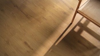 planeo adhesive vinyl - Woodline Classic Oak | synchronised embossing (PLDD2570-ECL)